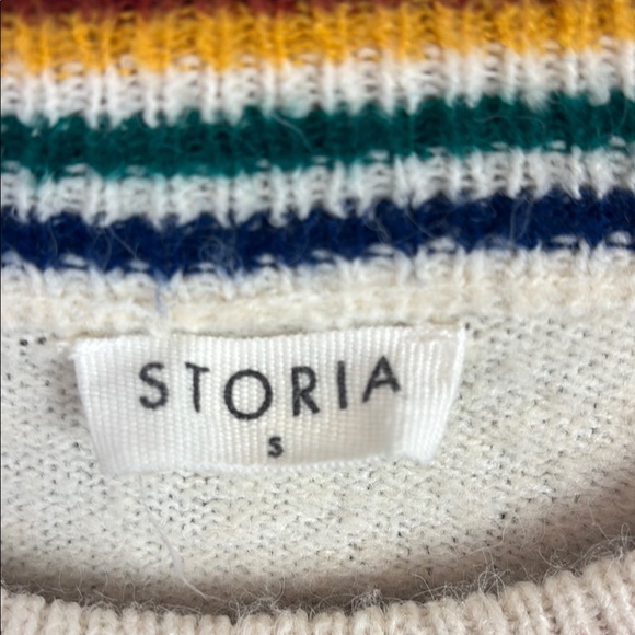 Storia White and Red Crew Neck Sweater with Multicolored Ribbing - Picture 2 of 6